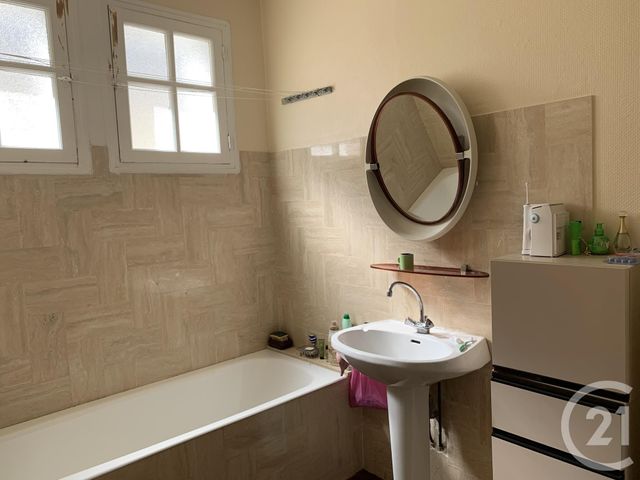 Afficher la photo en grand Appartement T2 à vendre - 2 pièces - 49.44 m2 - ARGELES GAZOST - 65 - MIDI-PYRENEES - Century 21 Val Habitat