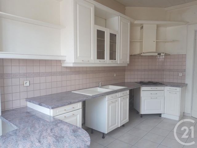 Afficher la photo en grand Appartement T4 à vendre - 4 pièces - 113.0 m2 - LOURDES - 65 - MIDI-PYRENEES - Century 21 Val Habitat